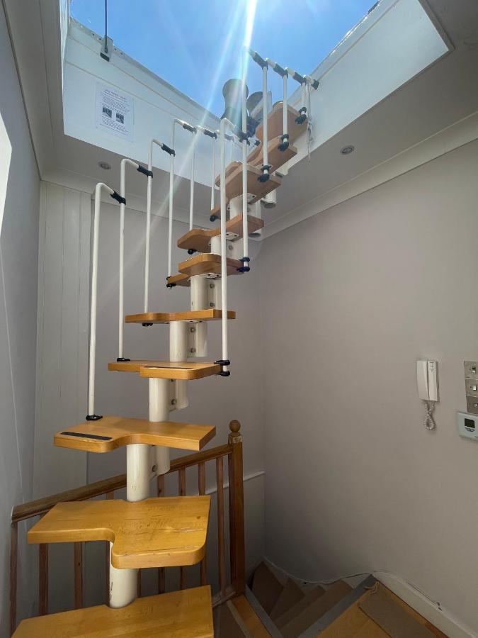 Sunny 2 Bedroom, 2 Bathroom Apartment With Roof Terrace Londra Exterior foto